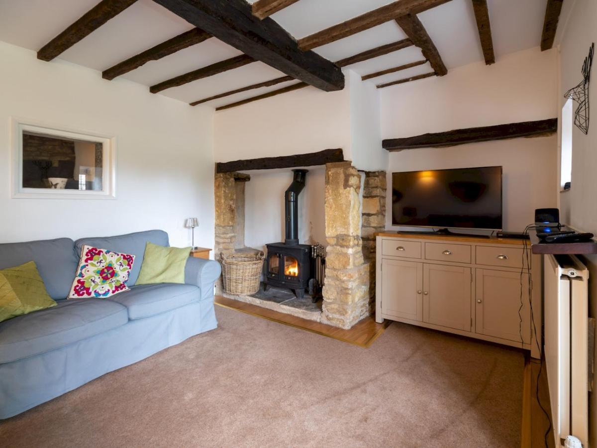 Pass The Keys Delightful 4 Bedroom Cotswold Character Cottage Cheltenham Exterior foto