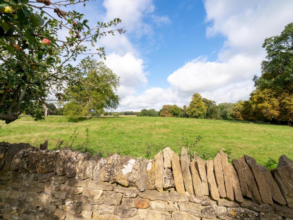 Pass The Keys Delightful 4 Bedroom Cotswold Character Cottage Cheltenham Exterior foto